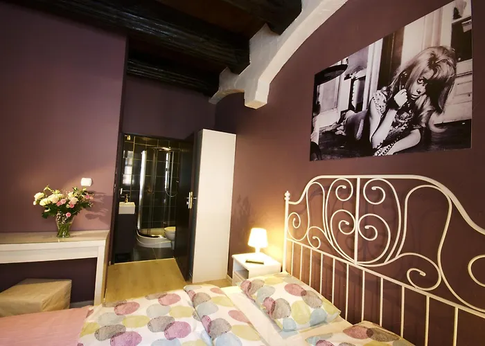 Rosemary\'S Private Ensuite Rooms In Old Town
